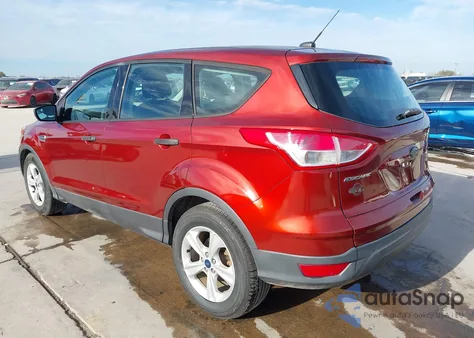 2015 Ford Escape S z USA, uszkodzony, nr VIN 1FMCU0F74FUA51701